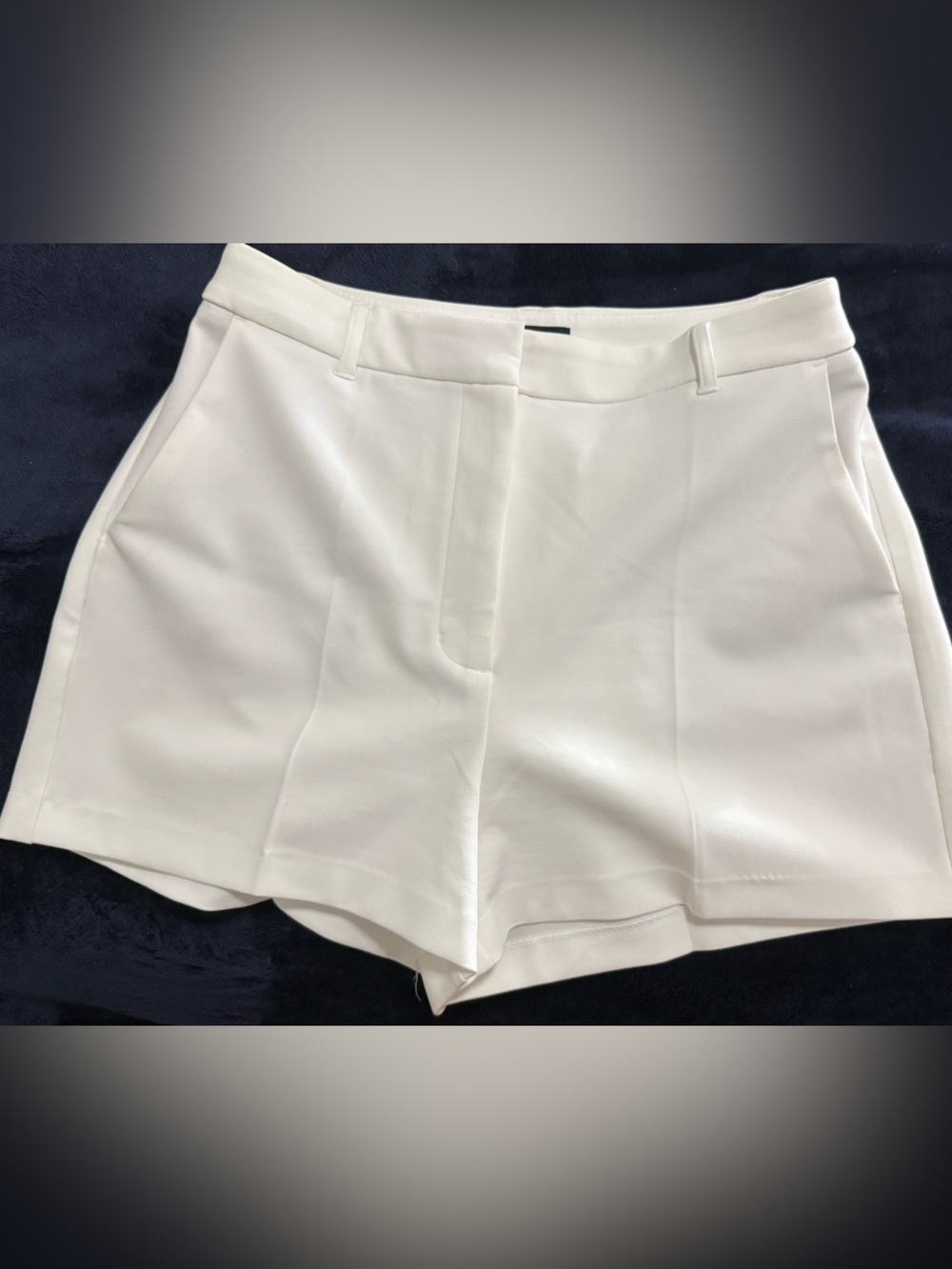 EXPRESS - Classic High-Rise White Women's Tailored Shorts.